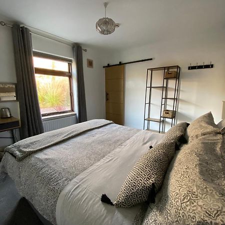 Bed and Breakfast Derrynane Bay House Кэрданиел Экстерьер фото
