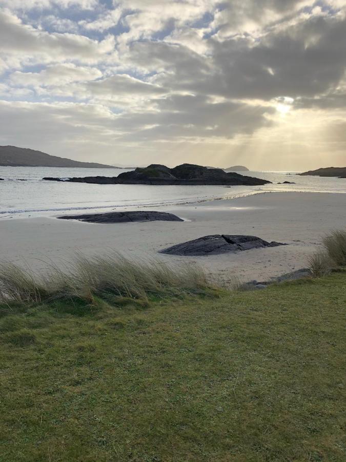 Bed and Breakfast Derrynane Bay House Кэрданиел Экстерьер фото