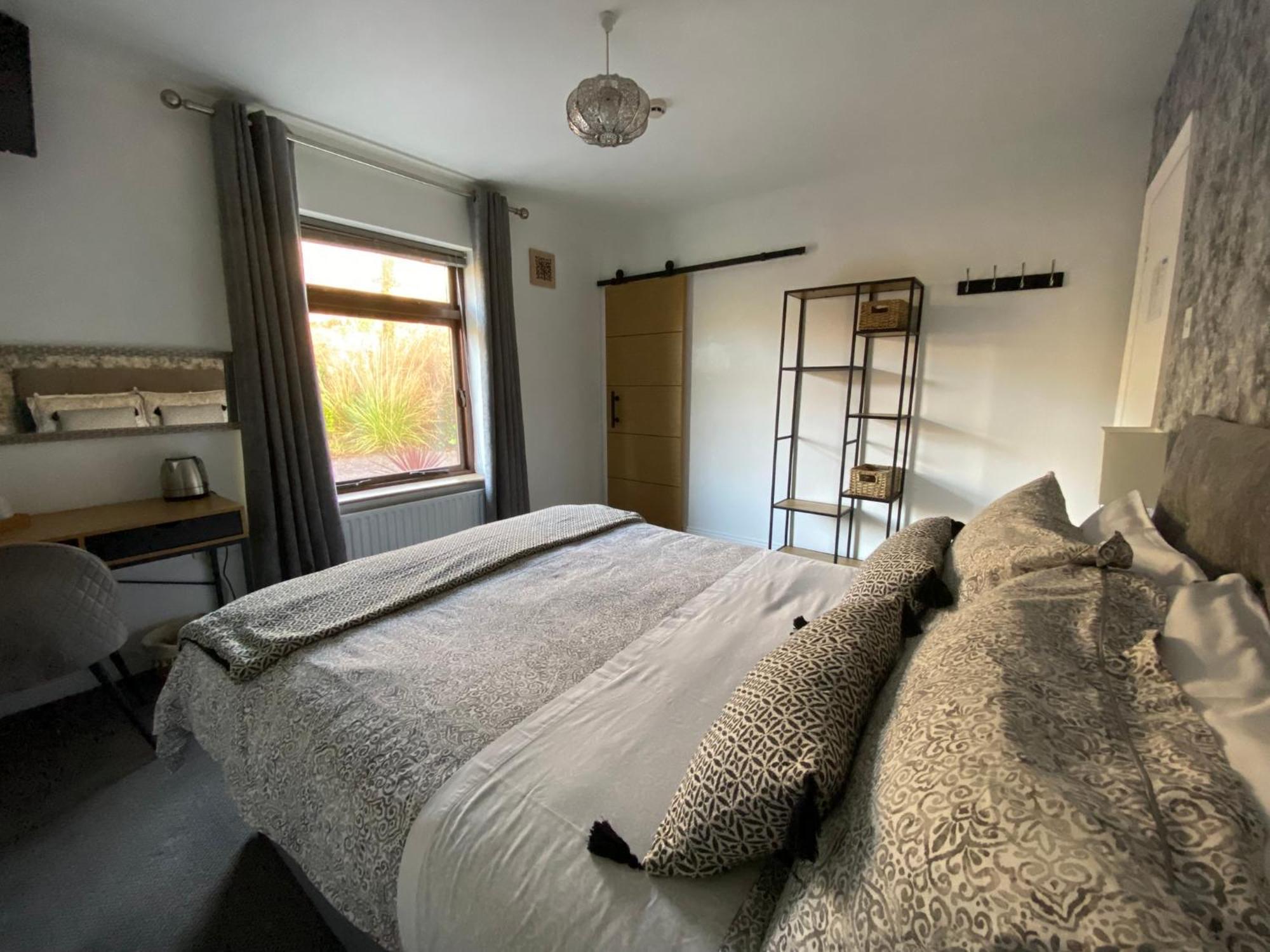 Bed and Breakfast Derrynane Bay House Кэрданиел Экстерьер фото
